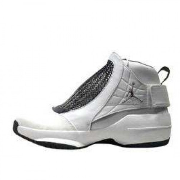 NIKE AIR JORDAN 19 ナイキ エアジョーダン19 白灰パテント’04 307546-102